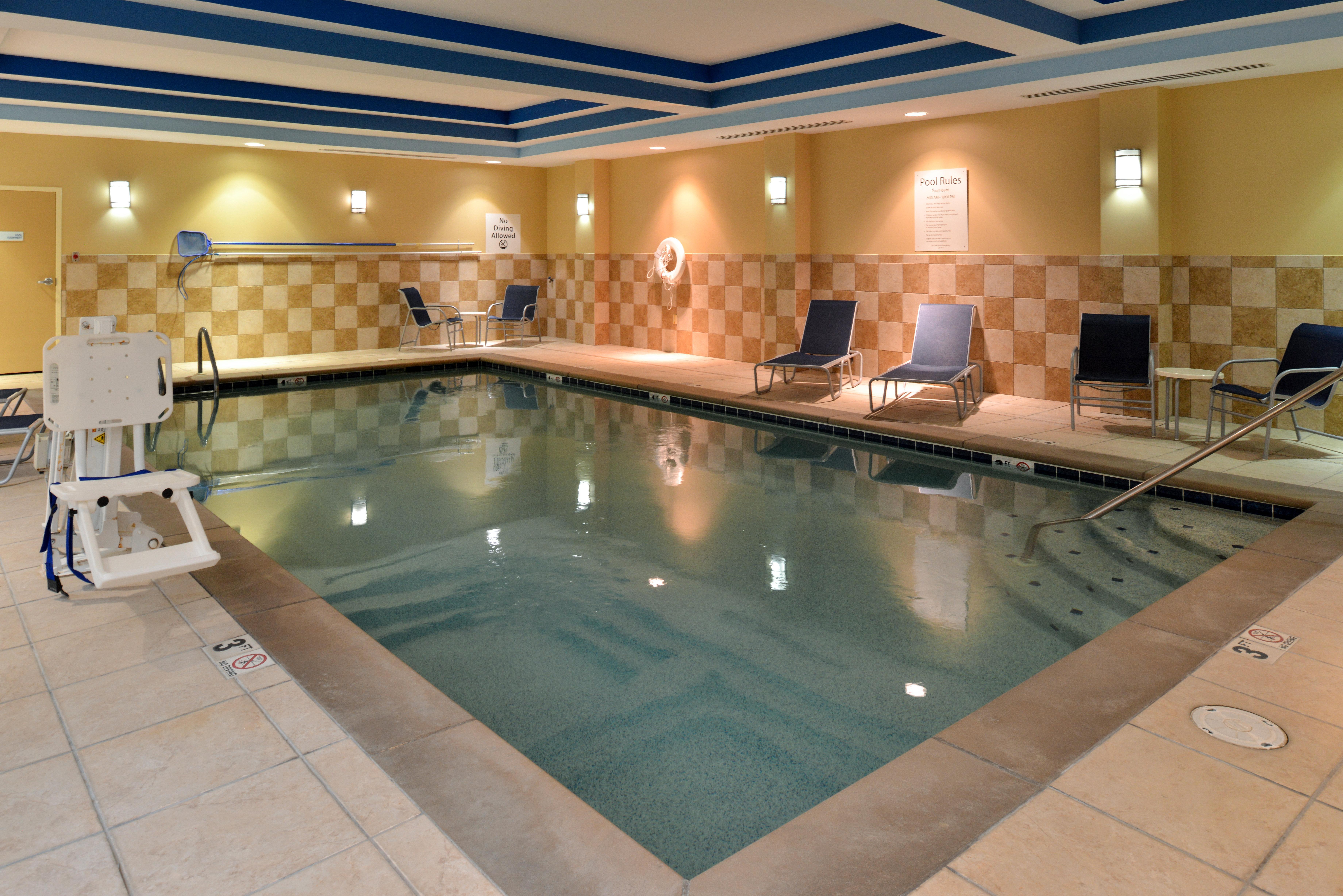 Holiday Inn Express Columbia By Ihg Exterior photo