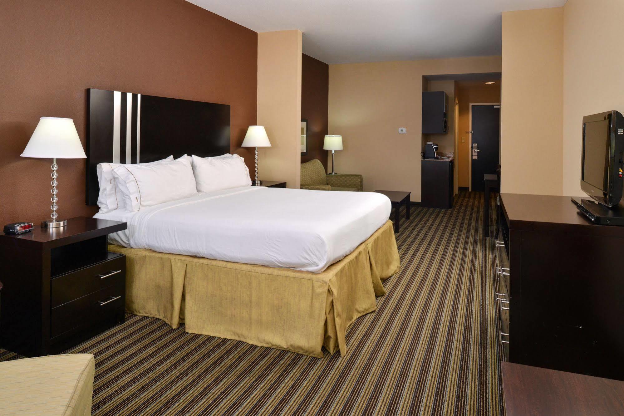 Holiday Inn Express Columbia By Ihg Exterior photo